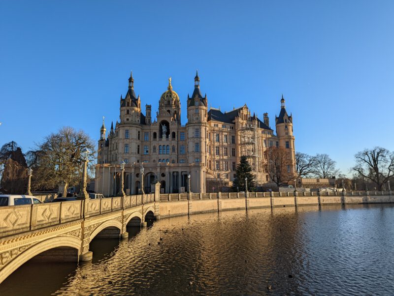 Blick auf das Schloss in Schwerin - Sitz des Landtags